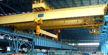 Overhead crane with lifting beams beam perpendicular to the main girder.jpeg