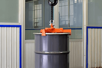 Vertical barrel hoist clamp lifter