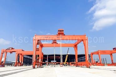 pinaliit ang operasyon ng gantry crane